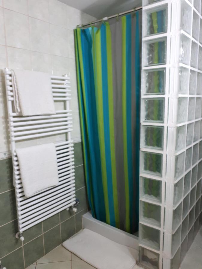 Magdolna Vendeghaz Maganszallashely Ecs Ngoại thất bức ảnh